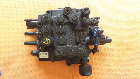 John Deere AT404747 Control Valve Skid Steer Loader 318E 319E 320E